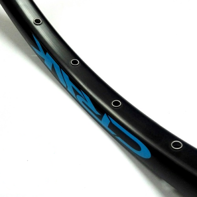 LLANTA 27.5 32H CRANK CYAN C/OJETILLO