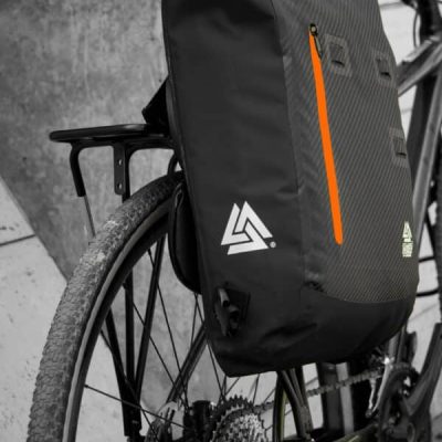 Alforja mochila Wöden Fullback WD-PB001-N negra impermeable 14 L